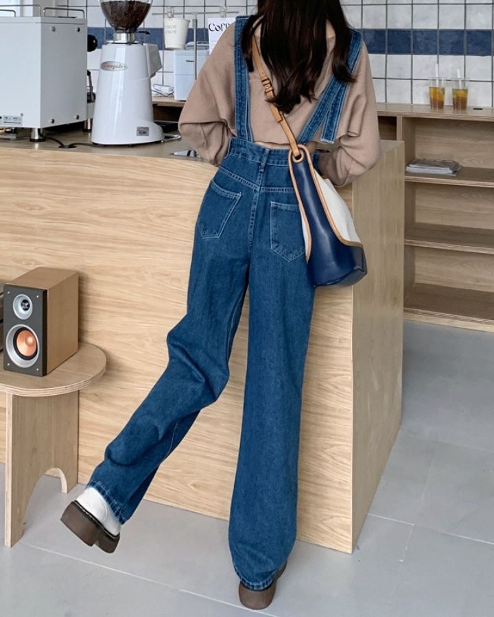 jumpsuit-jeanssotff-schlichtes-farbdesign